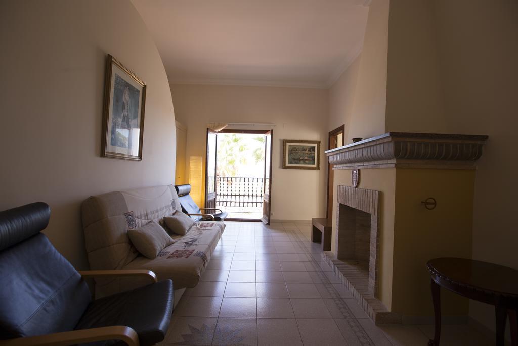 לה קאסס ד'אלקנאר Hotel Cal Naudi מראה חיצוני תמונה