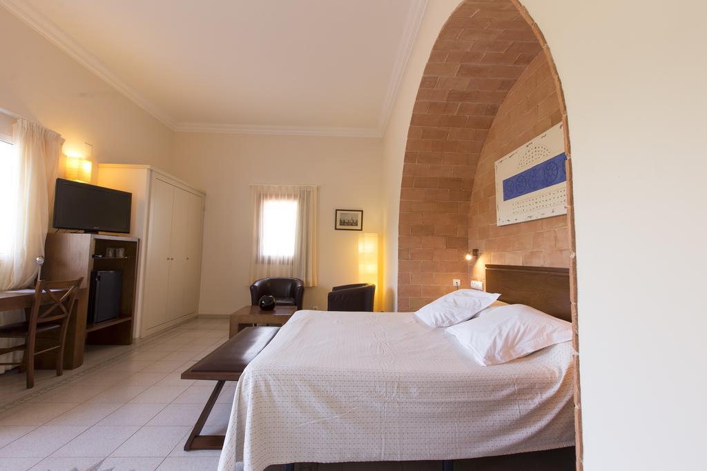 לה קאסס ד'אלקנאר Hotel Cal Naudi מראה חיצוני תמונה