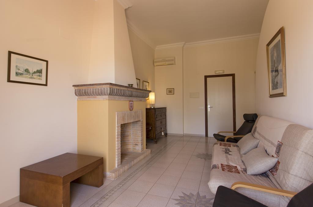 לה קאסס ד'אלקנאר Hotel Cal Naudi מראה חיצוני תמונה