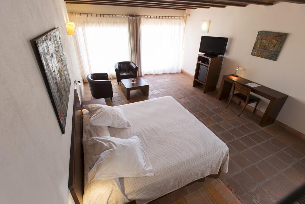לה קאסס ד'אלקנאר Hotel Cal Naudi מראה חיצוני תמונה