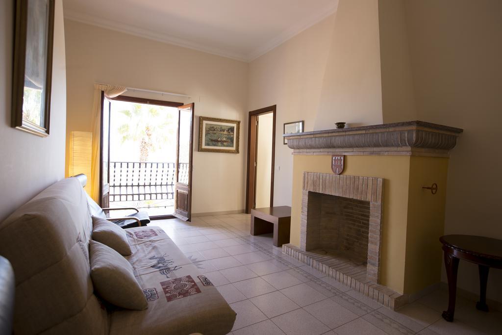 לה קאסס ד'אלקנאר Hotel Cal Naudi מראה חיצוני תמונה